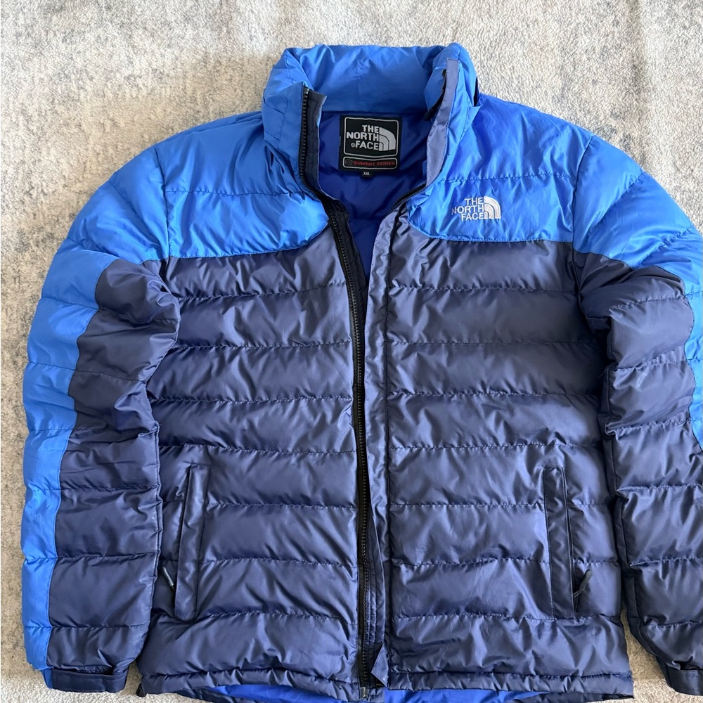 The North Face Men's Two-Tone Blue Puffer Jacket - Picture 3 of 6